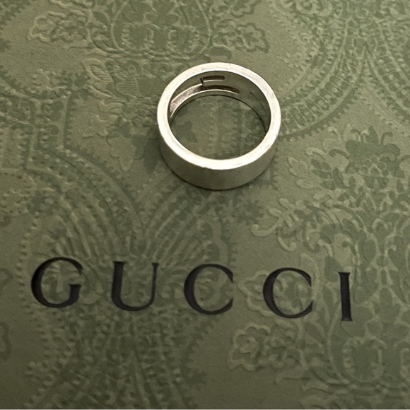 Gucci Authentic Branded Cutout G Silver US6 Silver Unisex Ring - Picture 5 of 7